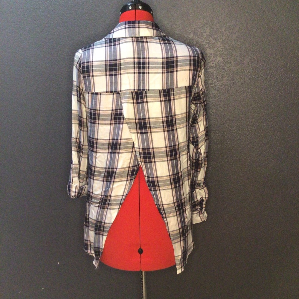 Charlotte Russe Split back flannel